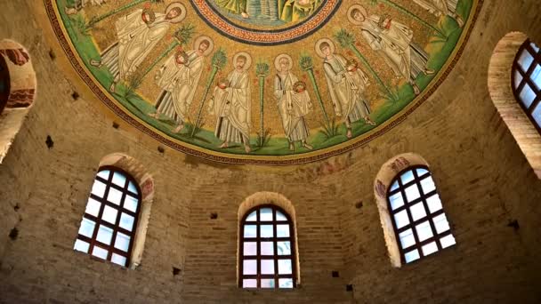 意大利拉文纳Sant Apollo Linare Nuovo大教堂的窗户和早期基督教马赛克 — 图库视频影像