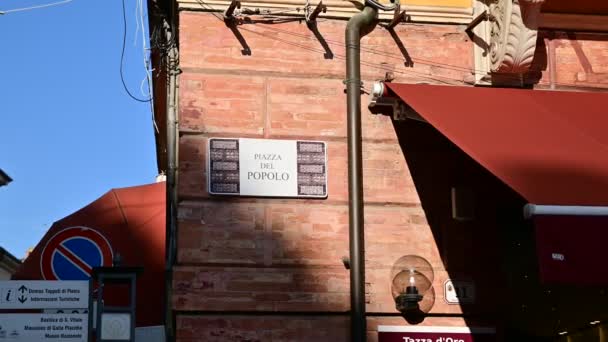 Фасад Дома Вывеска Улицы Равенна Италия — стоковое видео