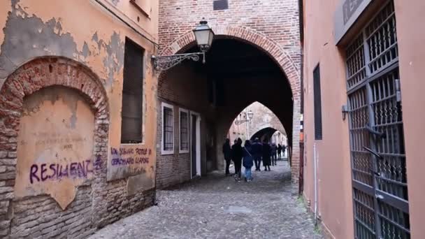 페라라 이탈리아 2019 에스테 성에서 기울기 움직임으로 인상적 모습으로 특징지어 — 비디오