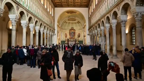 Ravenna Italien December 2019 Basilikan Sant Apollinare Nuovo Lutningsrörelse Uppåt — Stockvideo