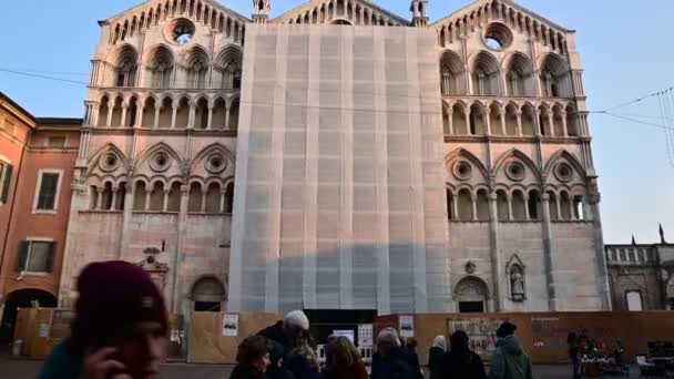 Ferrara Itália Dezembro 2019 Incline Imagens Fachada Catedral Obscurecidas Pelo — Vídeo de Stock