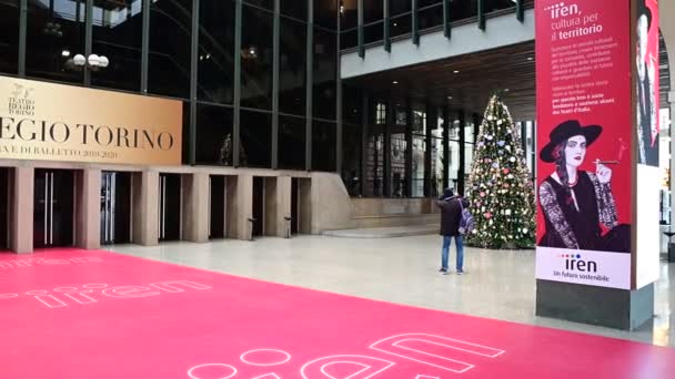 Video Turín Piamonte Italia Diciembre 2019 Entrada Teatro Real Moderno — Vídeo de stock