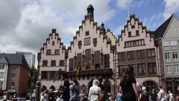Frankfurt Main Alemanha Agosto 2019 Pessoas Andando Edifícios Históricos Cidade — Vídeo de Stock