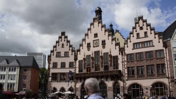 Frankfurt Main Alemanha Agosto 2019 Pessoas Andando Edifícios Históricos Cidade — Vídeo de Stock