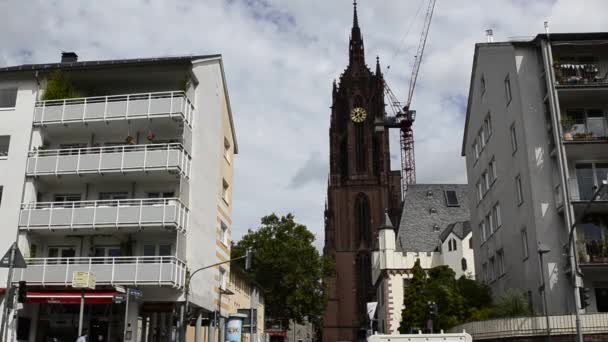 Frankfurt Nad Menem Niemcy Sierpień 2019 Katedra Widoczna Brzegu Rzeki — Wideo stockowe