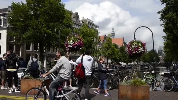 Άμστερνταμ Ολλανδία Αύγουστος 2019 Ένας Από Τους Τύπους Καναλιών Στην — Αρχείο Βίντεο