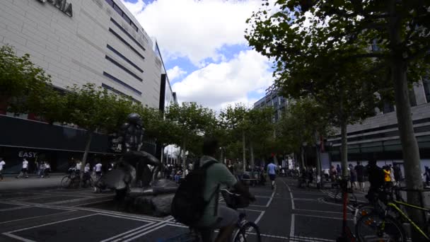 Frankfurt Alemania Agosto 2019 Zeil Centro Del Mundo Calle Comercial — Vídeo de stock