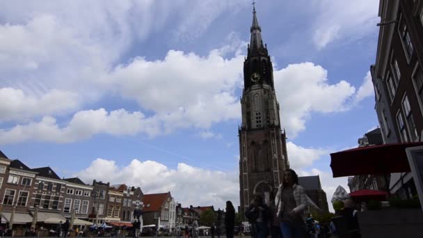 Delft Holland August 2019 Altstadtplatz Mit Blick Auf Das Rathaus — Stockvideo