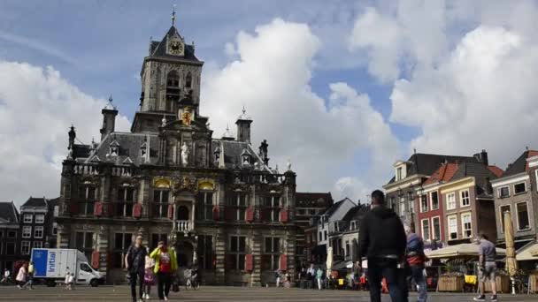 Delft Holland Augusti 2019 Gamla Torget Med Utsikt Över Stadshuset — Stockvideo