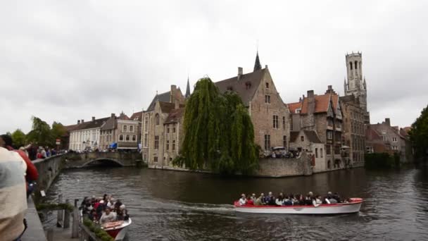 Wideo Łodzi Turystycznych Kanale Brugii Belgia Flandria Zachodnia — Wideo stockowe