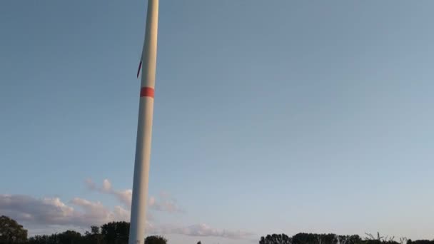 Zealand Holland August 2019 Wind Turbine Red Bands Sunny Day — Stock Video