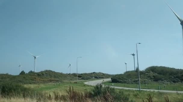 Oosterscheldekering Hollandia 2019 Augusztus Szélerőmű Telepítve Tenger Közelében Menti Autóból — Stock videók