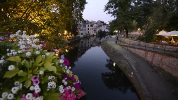 Strasbourg Frankrike August 2019 Det Historiske Distriktet Petite France Den – stockvideo