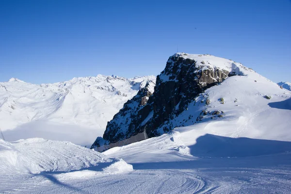 Skipiste op Presena gletsjer — Stockfoto