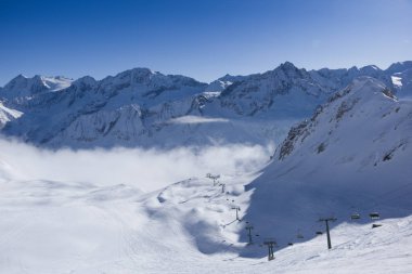 Passo del Tonale 'nin üzerindeki sihirli bulutlar