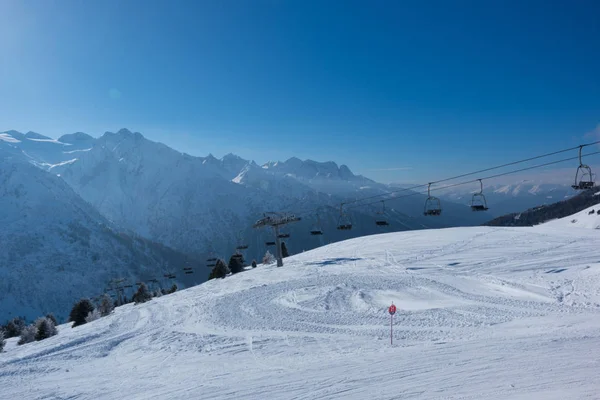 Lift in Passo del Tonale — Stock Photo, Image