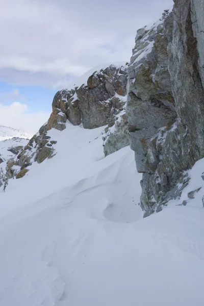 Karlı kaya, Passo Tonale, İtalya