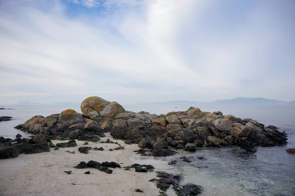 Güzel kumlu plaj Deep Vigo, Vigo, Galiçya, İspanya