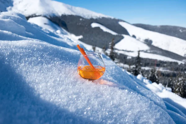 Relax on skis, sunny day on skis, Jasna, Low Tatras, Slovakia — Stock Photo, Image