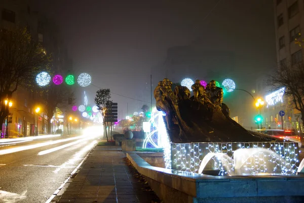 Denkmal für die Arbeit an der Grand Via, Vigo, Galicien, Spanien — Stockfoto