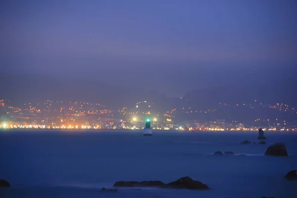 Ria de Vigo, Vigo, Galiçya, İspanya beacon gece görünümü