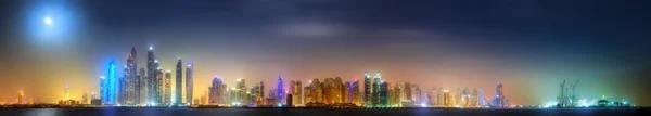 Vista panorámica de la bahía de Dubai Marina, Dubai, Emiratos Árabes Unidos . —  Fotos de Stock