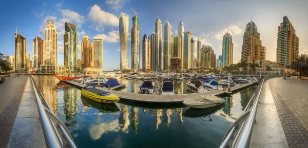 Dubai marina bay, uae — стокове фото