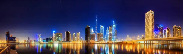 Obchodní zálivu Dubai, Spojené arabské emiráty — Stock fotografie
