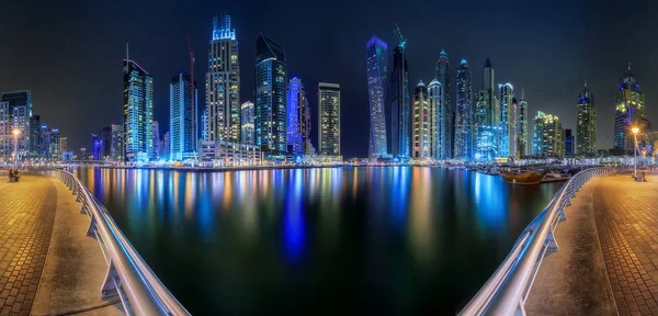 Dubai Marina bay, Spojené arabské emiráty — Stock fotografie