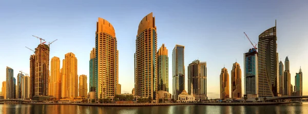 Dubai Marina bay, Spojené arabské emiráty — Stock fotografie