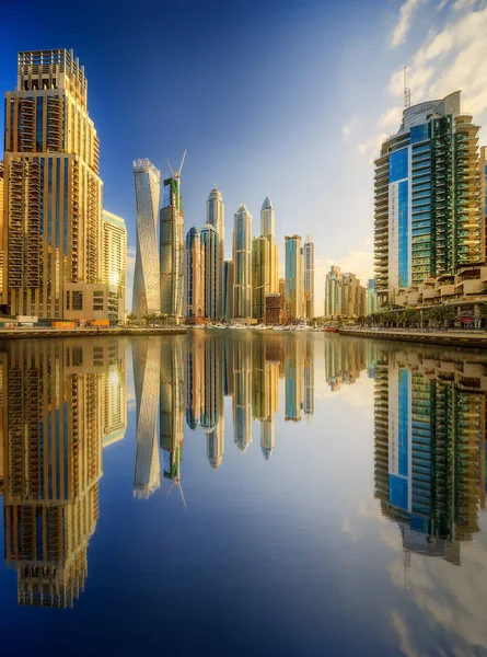 Dubai marina baai, uae — Stockfoto