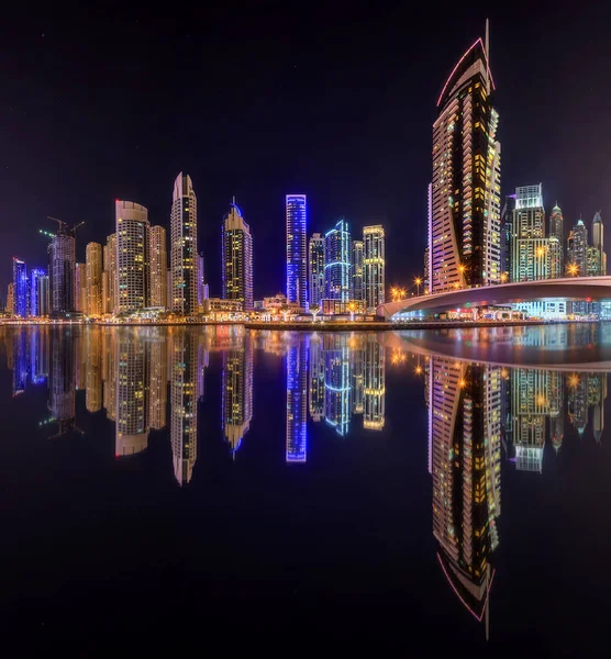 Dubai Marina bay, Emirati Arabi Uniti — Foto Stock