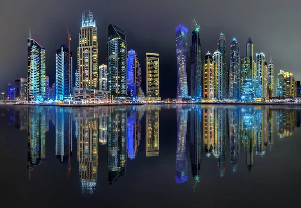 Dubai marina baai, uae — Stockfoto