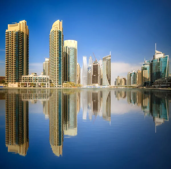Дубай-Марина Бэй, ОАЭ — стоковое фото