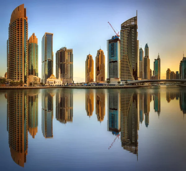 Дубай-Марина Бэй, ОАЭ — стоковое фото