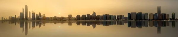 Abu Dhabi Skyline — Stock Photo, Image