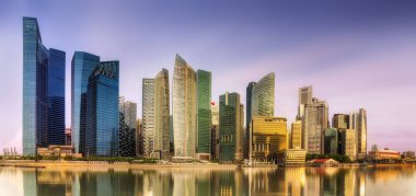 Singapur manzarası ve marina Bay görünümü