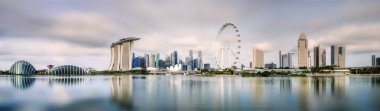 Singapur manzarası ve marina Bay görünümü