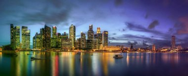Singapur manzarası ve marina Bay görünümü
