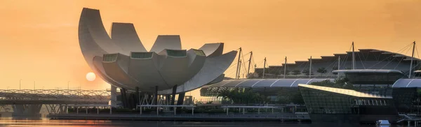 Singapur manzarası ve marina Bay görünümü — Stok fotoğraf