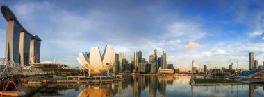 Singapur manzarası ve marina Bay görünümü