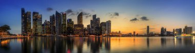 Singapur manzarası ve marina Bay görünümü