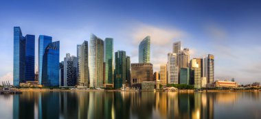 Singapur manzarası ve marina Bay görünümü