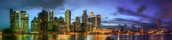 Singapore Skyline und Blick auf Marina Bay — Stockfoto
