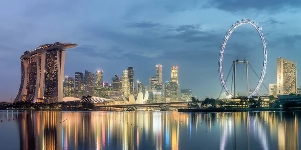 Singapur i widok na zatokę marina — Zdjęcie stockowe