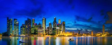 Singapur manzarası ve marina Bay görünümü