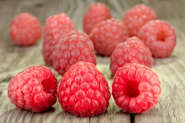 Eine schöne Auswahl an Himbeeren — Stockfoto