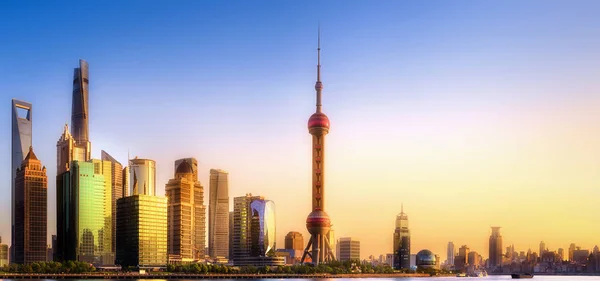Shanghai skyline utca-és városrészlet — Stock Fotó