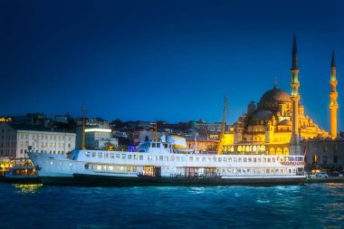Genel feribot ve eski Istanbul bölgesinde görünümü