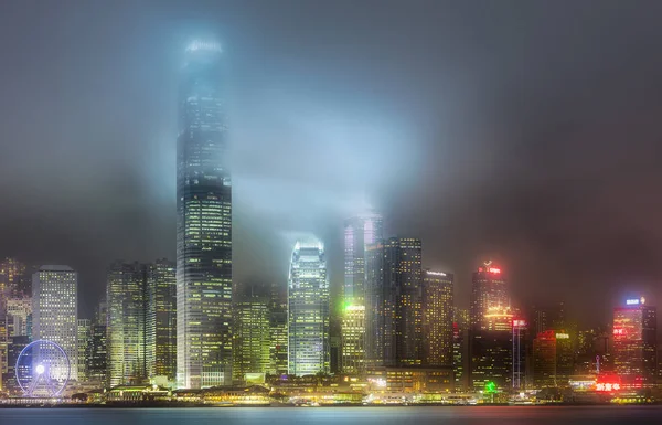 Skyline of Hong Kong in mist from Kowloon, China — Stock Photo, Image